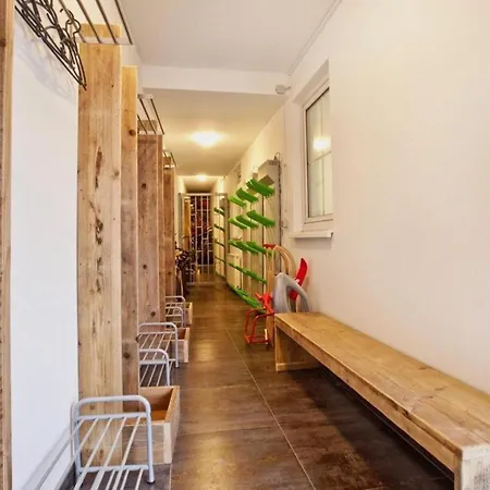 Kristall E Apartment *